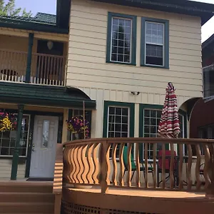 2* Bed & Breakfast Ellis House